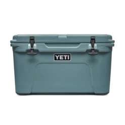Yeti Tundra 45 Cooler -Marmot Store 190394 RiverGreen Cooler Studio Dealers 45 River Green Front 2400x2400 1